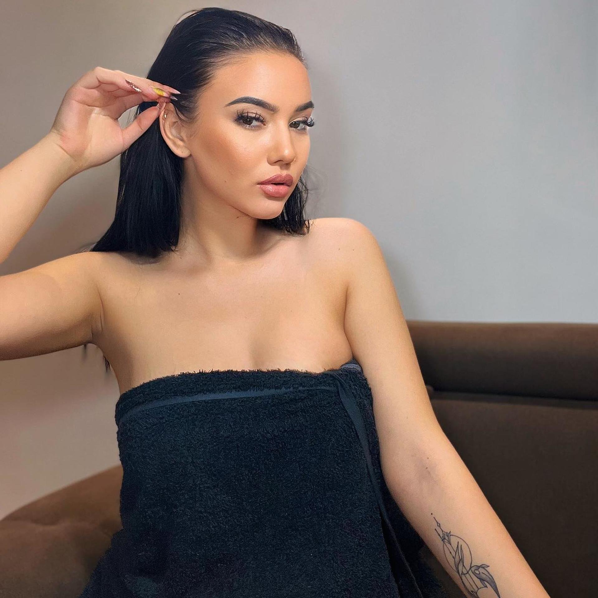 Alina Mihaela S / alina03m Nude OnlyFans Leaks 1