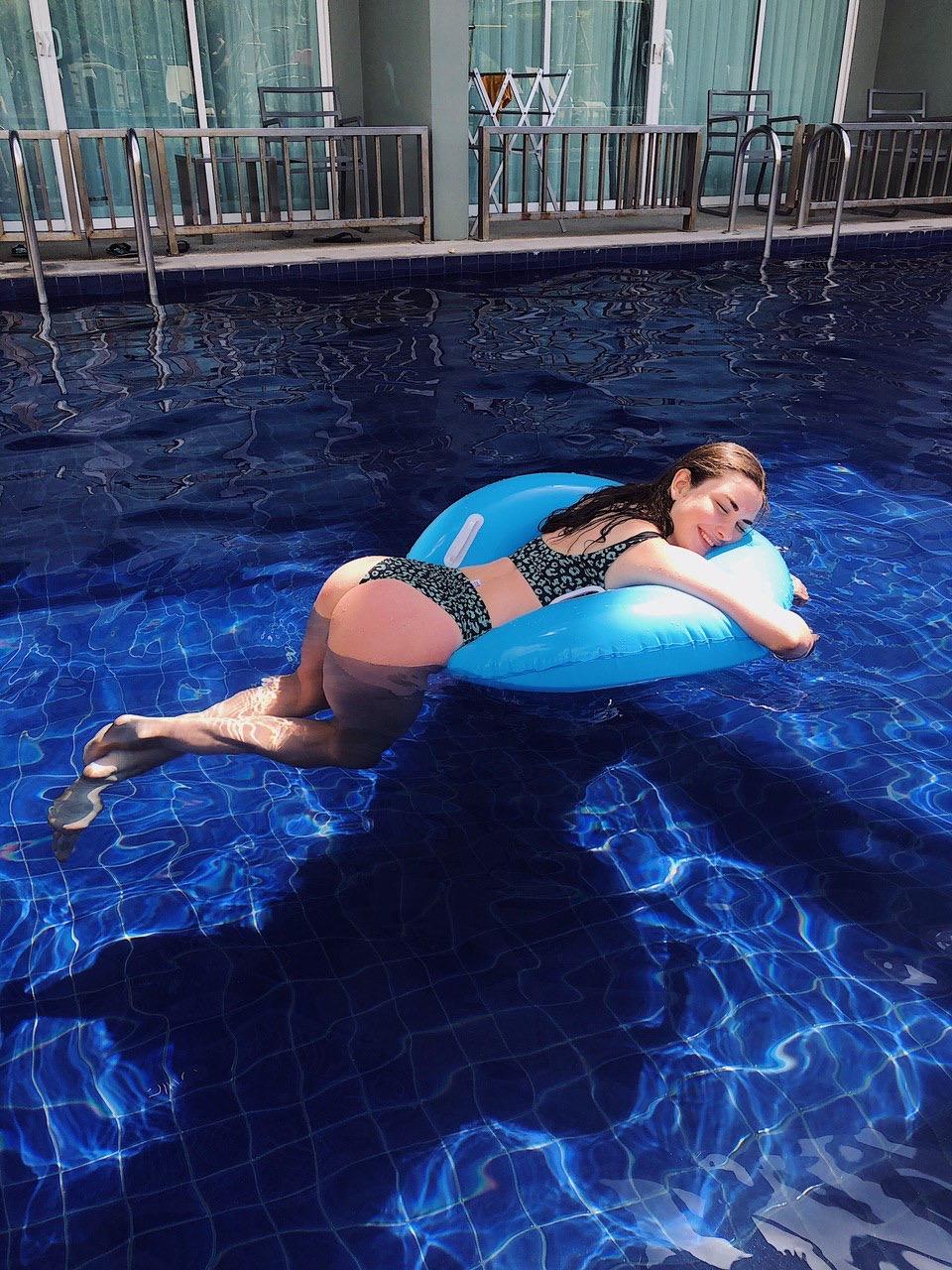 Ahrinyan / Arina Berdnikova Nude OnlyFans Leaks 1