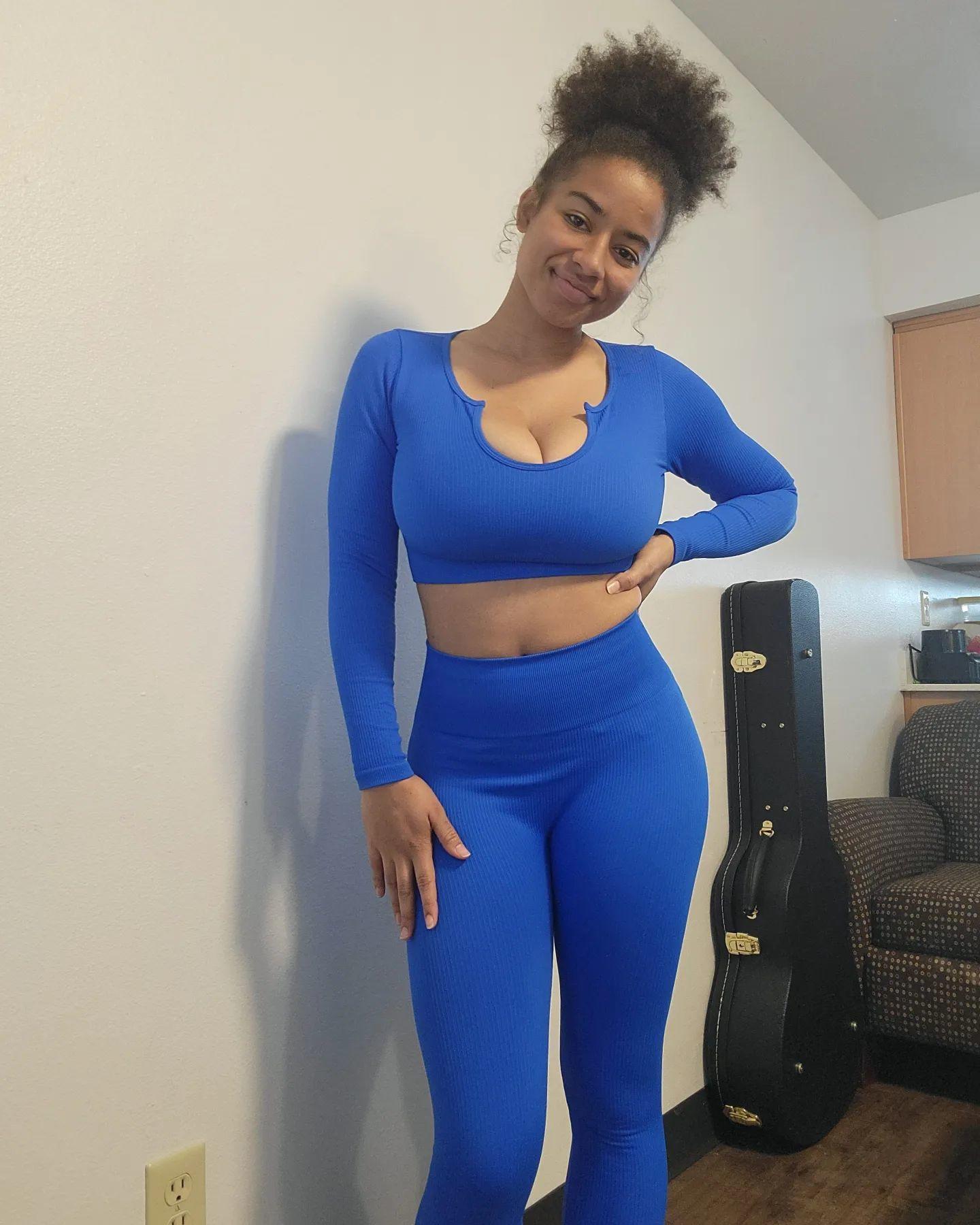 Dina / coco_ppop01 / cocopeepshow Nude OnlyFans Leaks 1