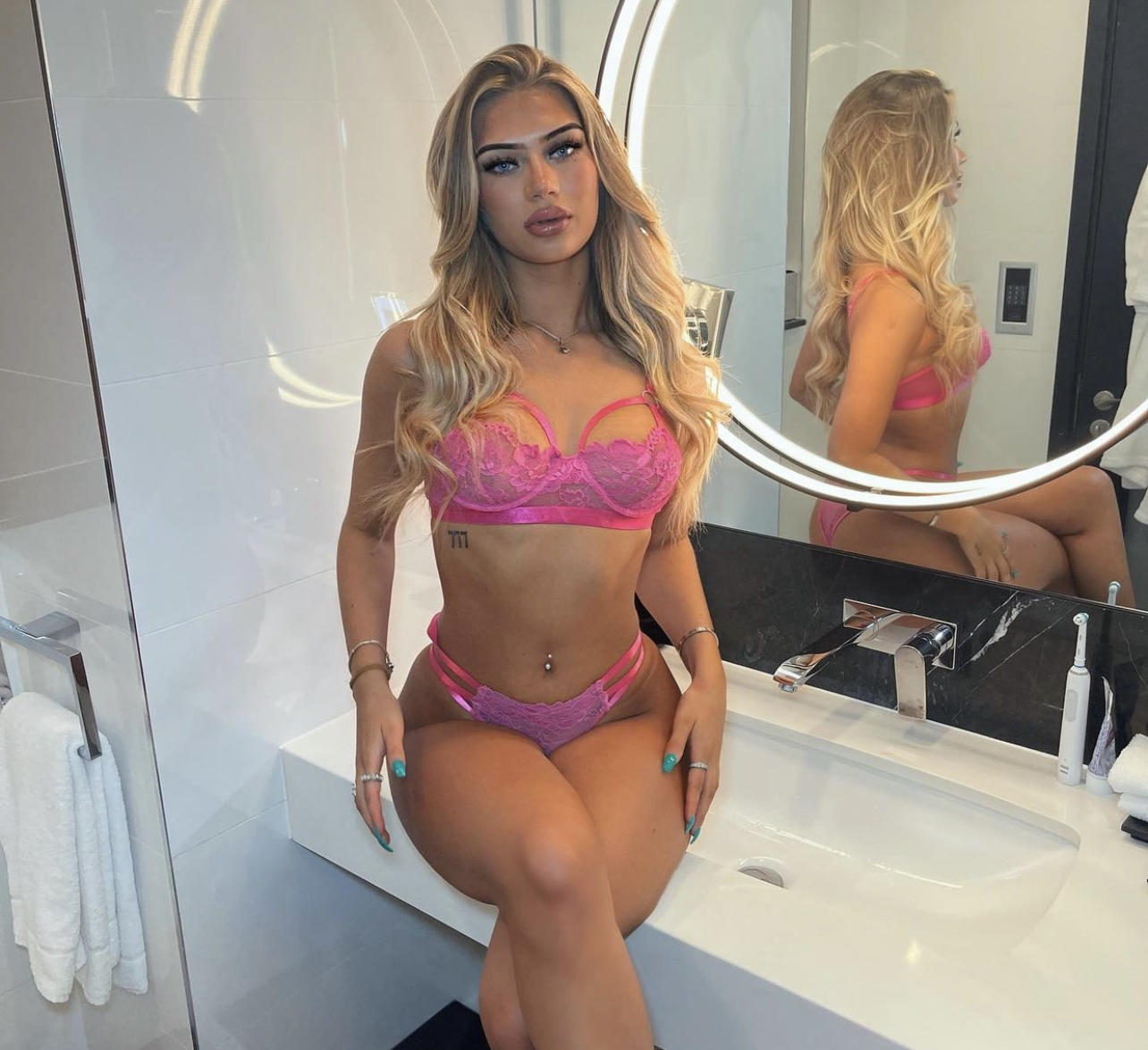Imogen Oakley / imogen.oakley Nude OnlyFans Leaks 1
