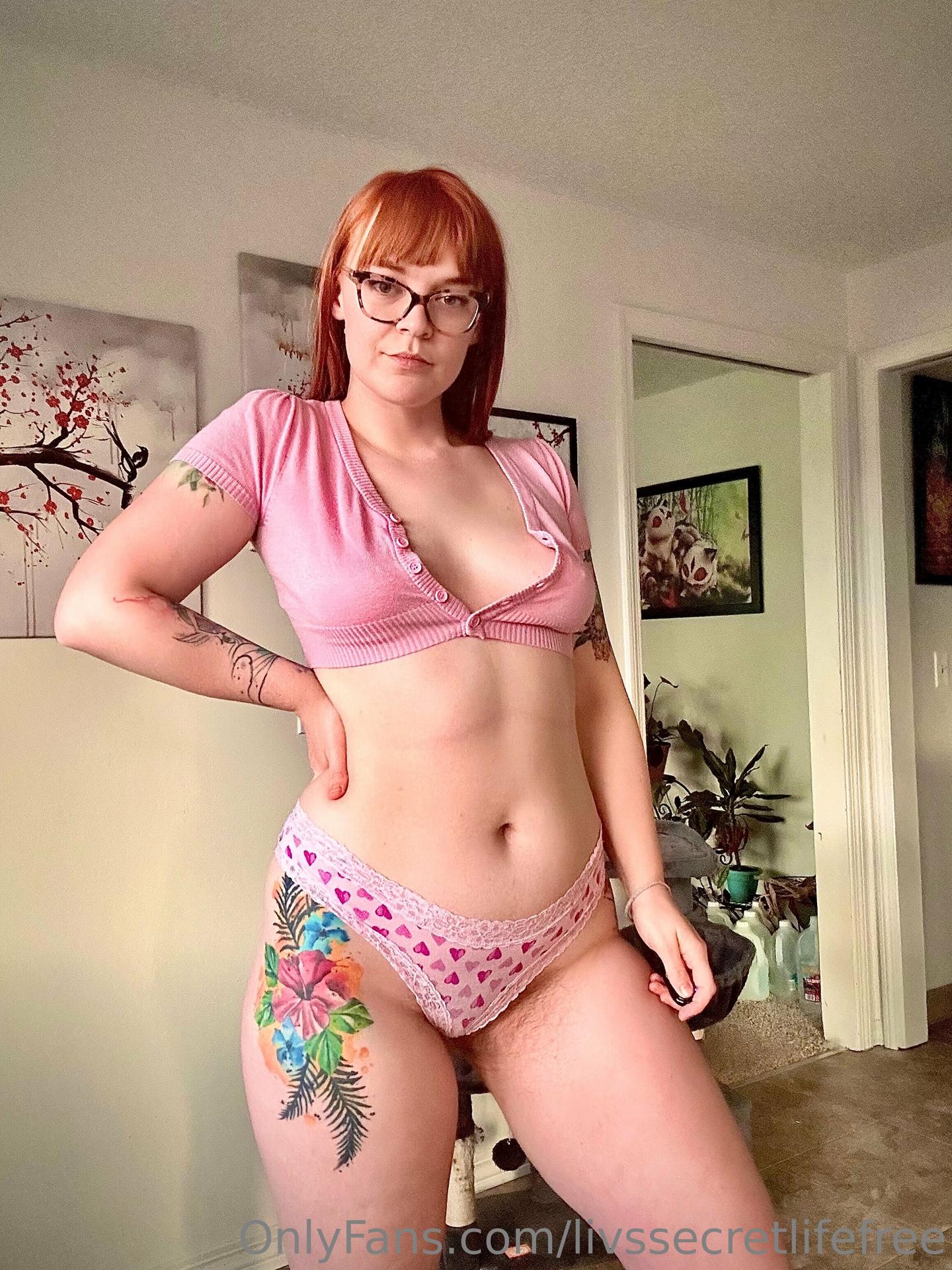 Livssecretlife / shoesandhose Nude OnlyFans Leaks 1