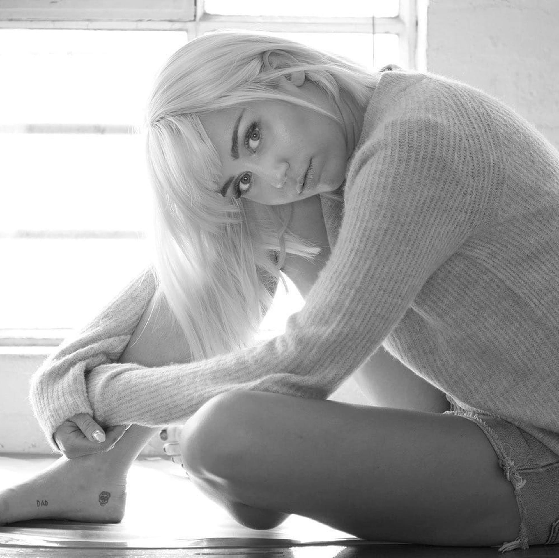 Miley Cyrus / mileycyrus Nude OnlyFans Leaks 1