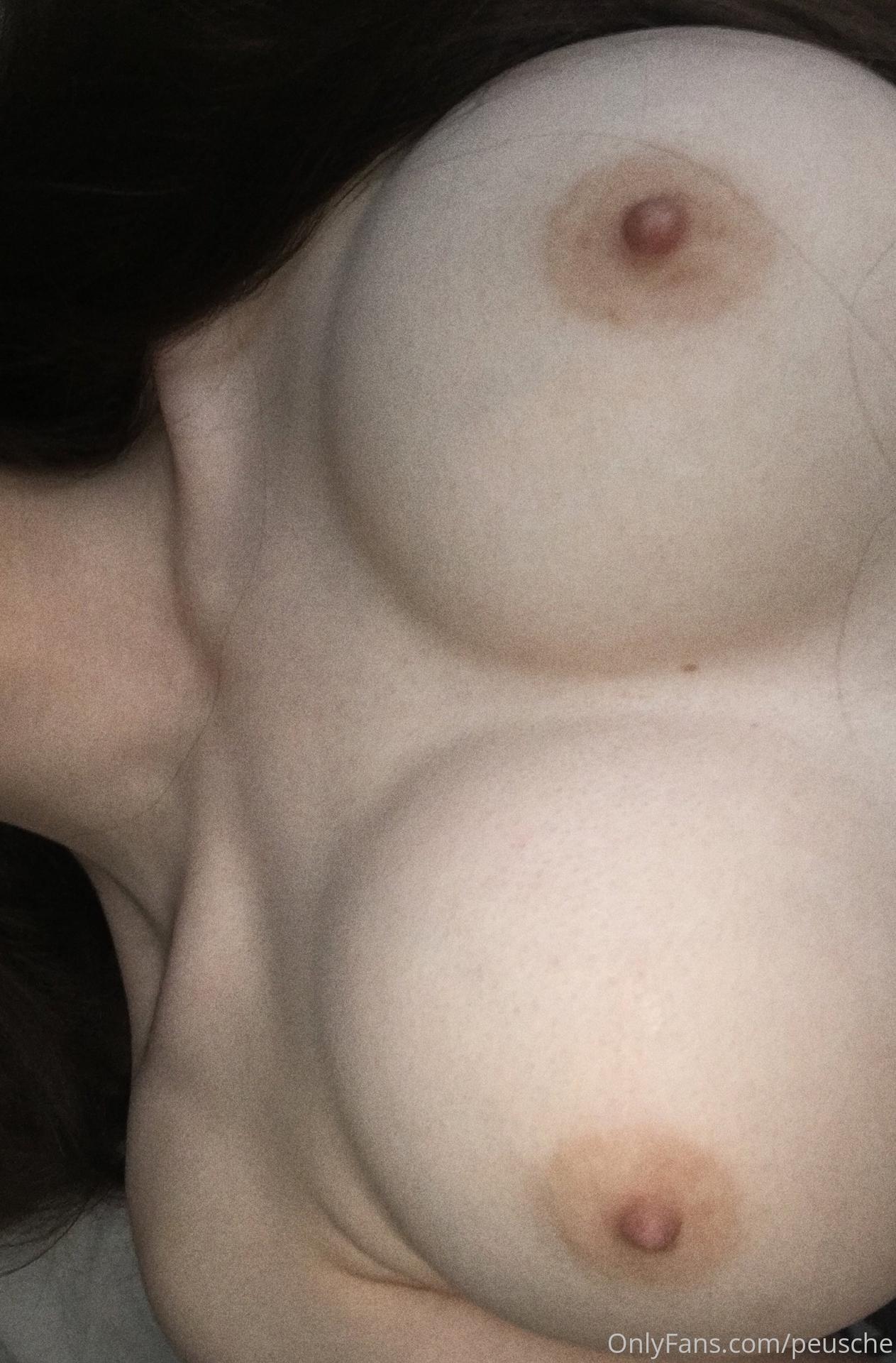 Peusche Nude OnlyFans Leaks 1