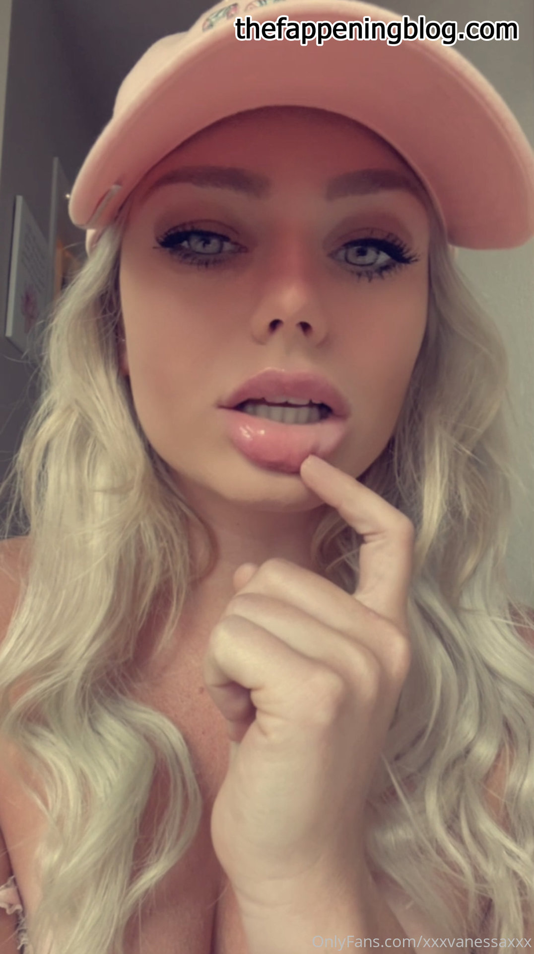 xxxvanessaxxx Leaked Photo 57
