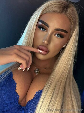 adelebee / adele.bee Nude Leaks OnlyFans Photo 15