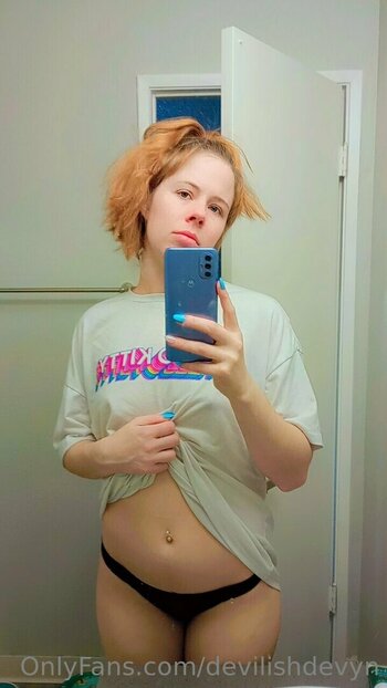 devilishdevyn Nude Leaks Photo 15