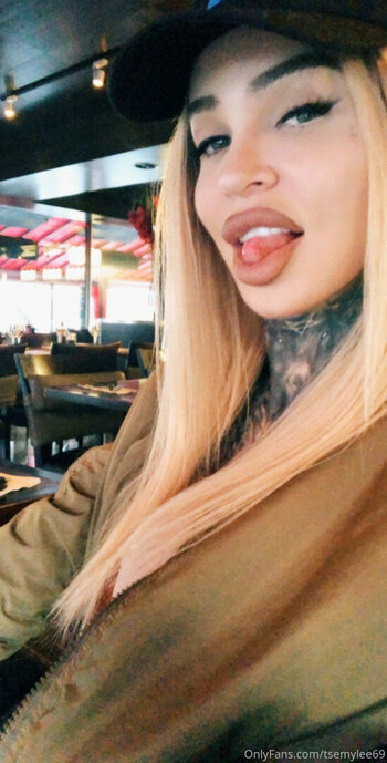 Emy Lee / tsemylee / tsemylee69 Nude Leaks OnlyFans Photo 31