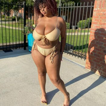 Holly B / bigbankhb / hbbvalentine / hollyyhills Nude Leaks OnlyFans Photo 12