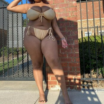 Holly B / bigbankhb / hbbvalentine / hollyyhills Nude Leaks OnlyFans Photo 13