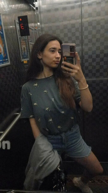 Mariemelons / airicamarie / marielevis / mariemoons Nude Leaks OnlyFans Photo 3