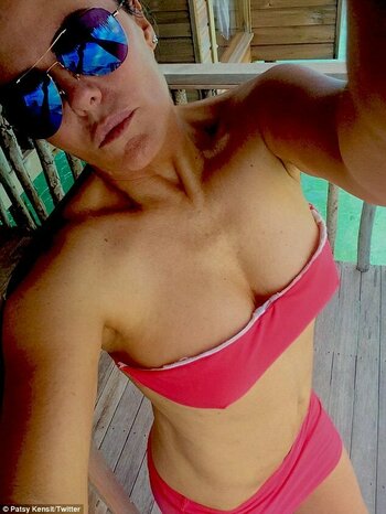Patsy Kensit / patsykensit Nude Leaks Photo 56