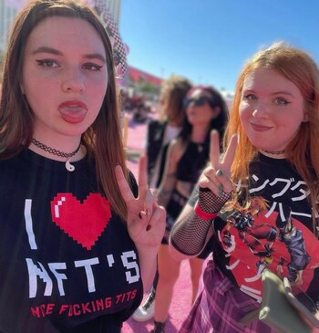 Sarah Z / heirrogant / marysuewriter / sarahz Nude Leaks OnlyFans Photo 4