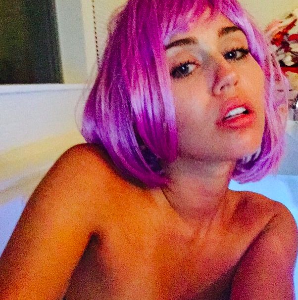 Miley-Cyrus-Sexy-2