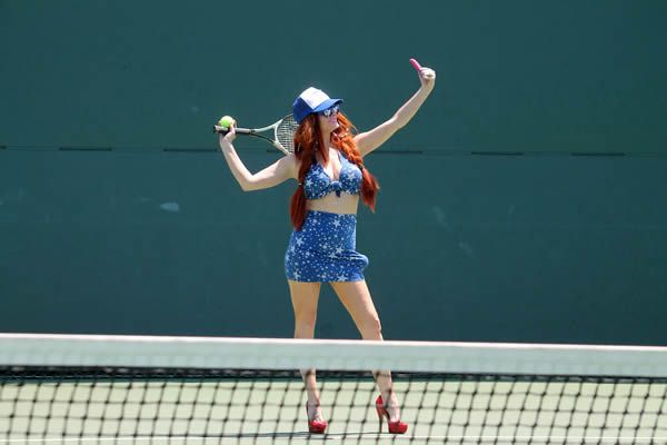 Phoebe-Price-and-Alicia-Arden-Sexy-12
