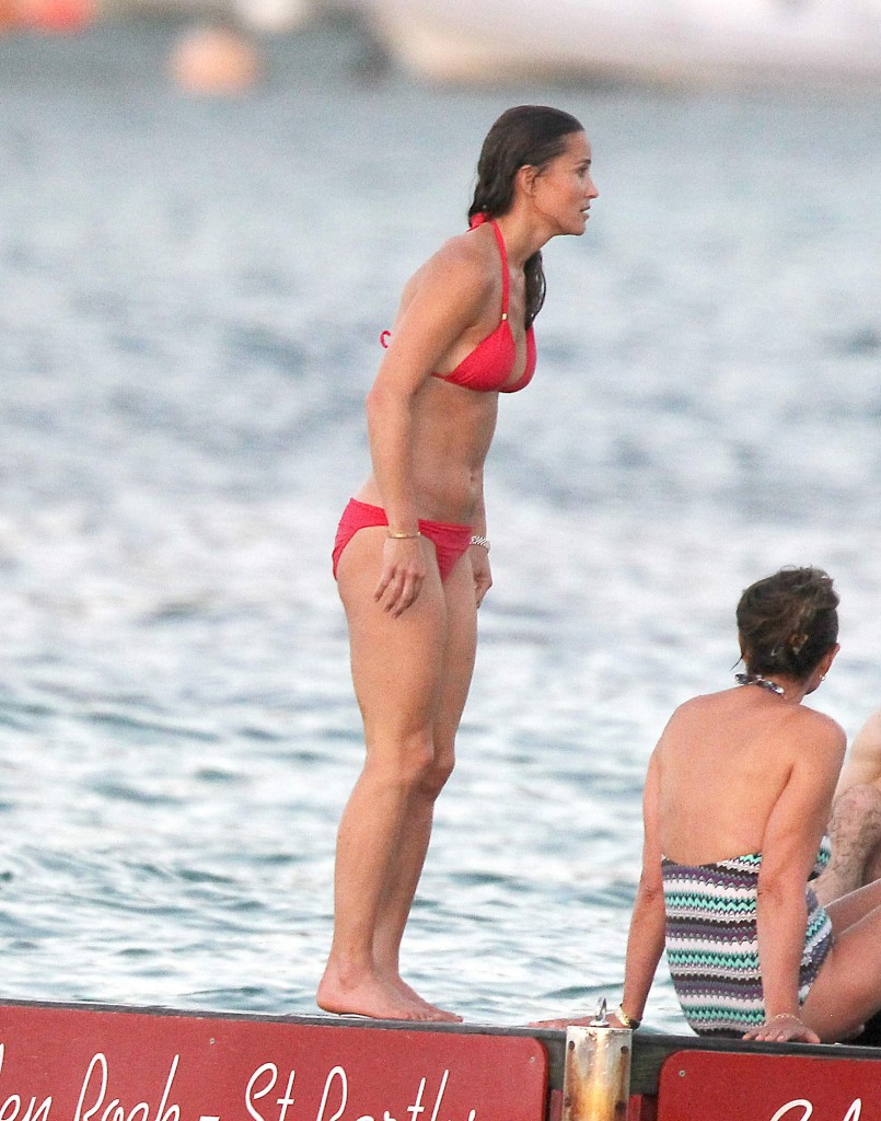 Pippa Middleton Bikini 49