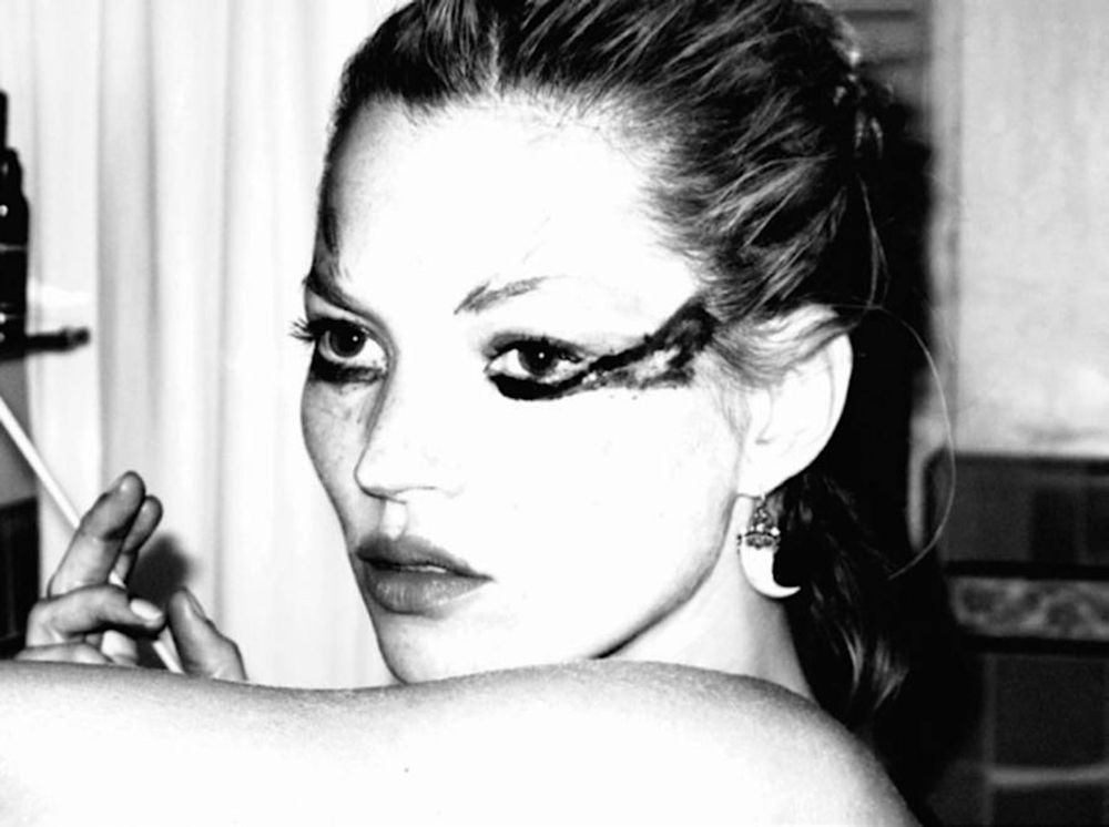 Kate-Moss-Topless-10