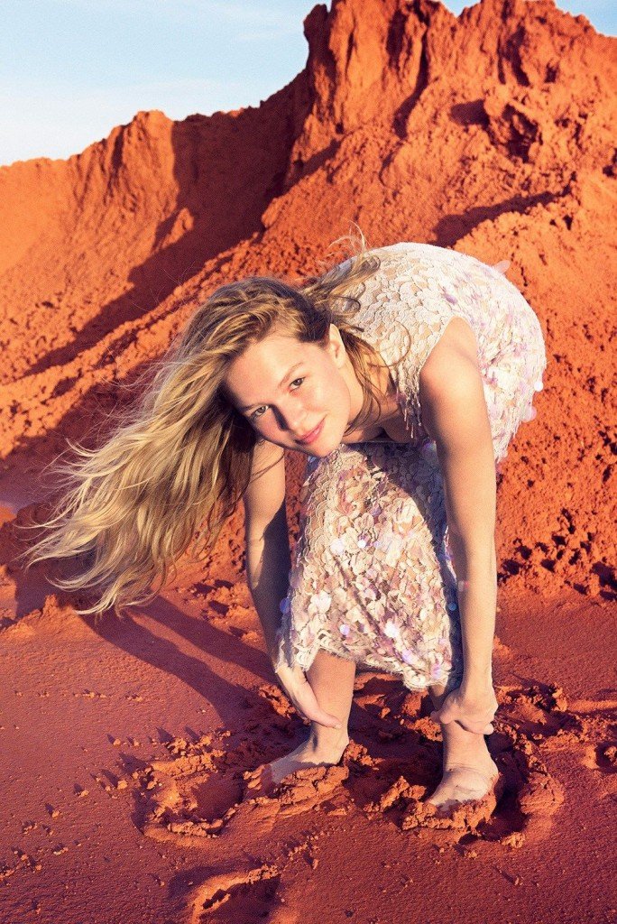 Anna Ewers Sexy 6