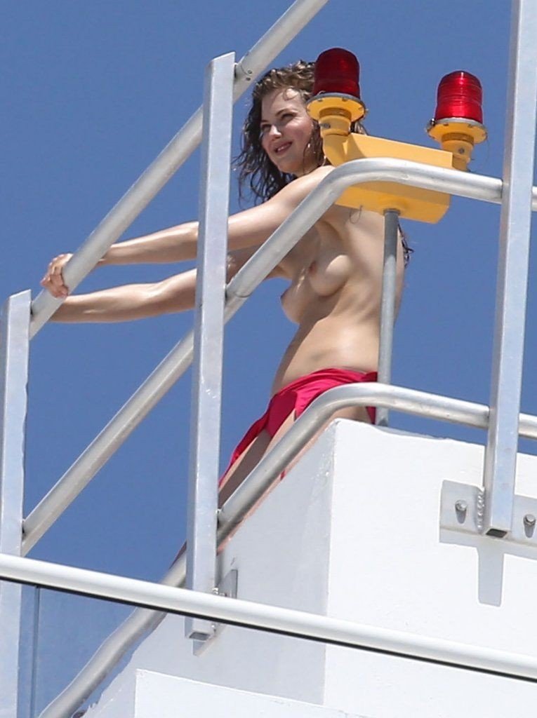 Lindsey Wixson Topless & Sexy 5