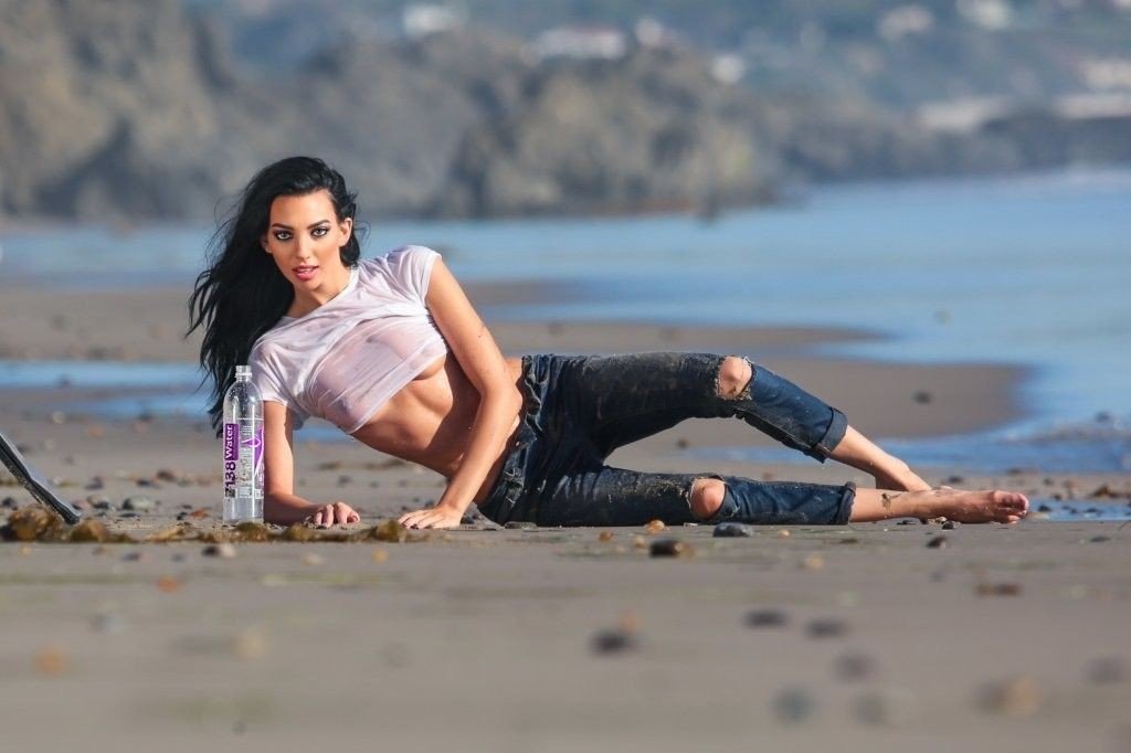 Amanda Geores See Through 21