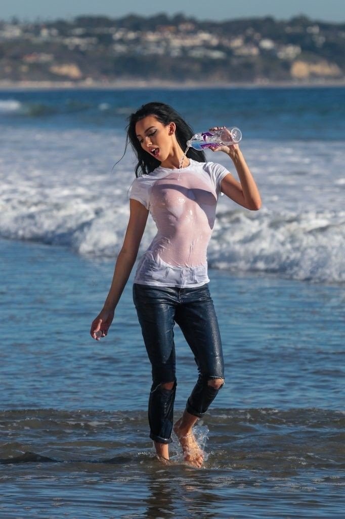 Amanda Geores See Through 5