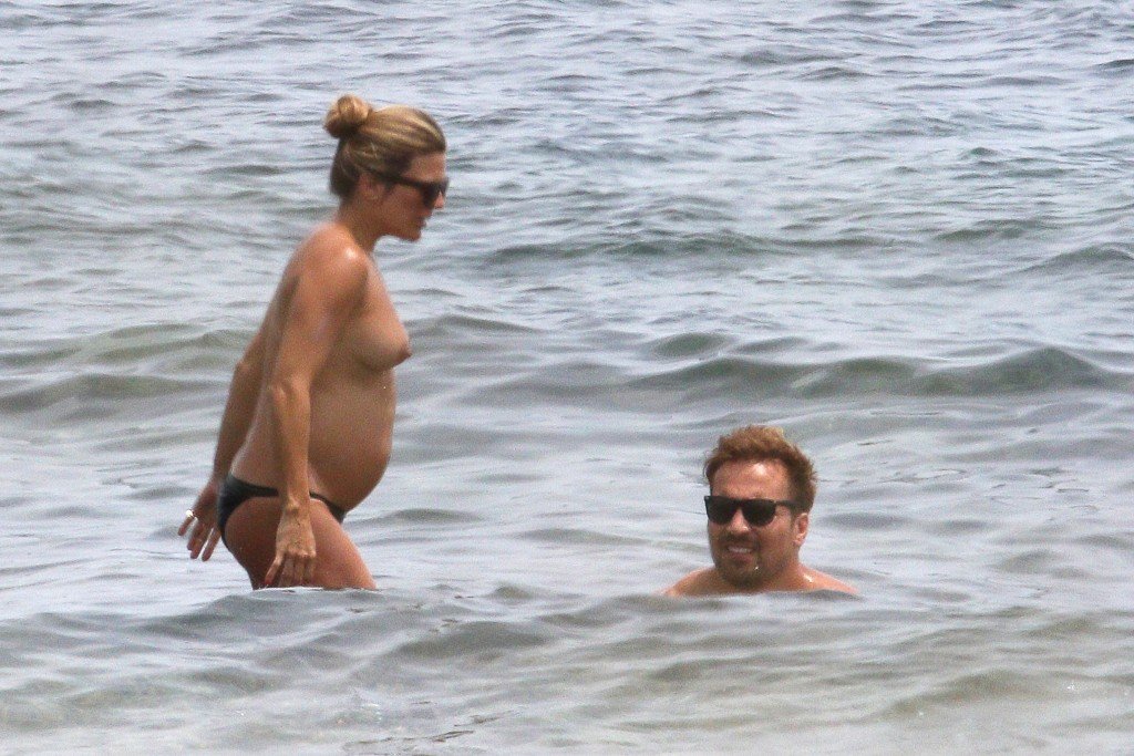 Zoe Hardman Topless 42