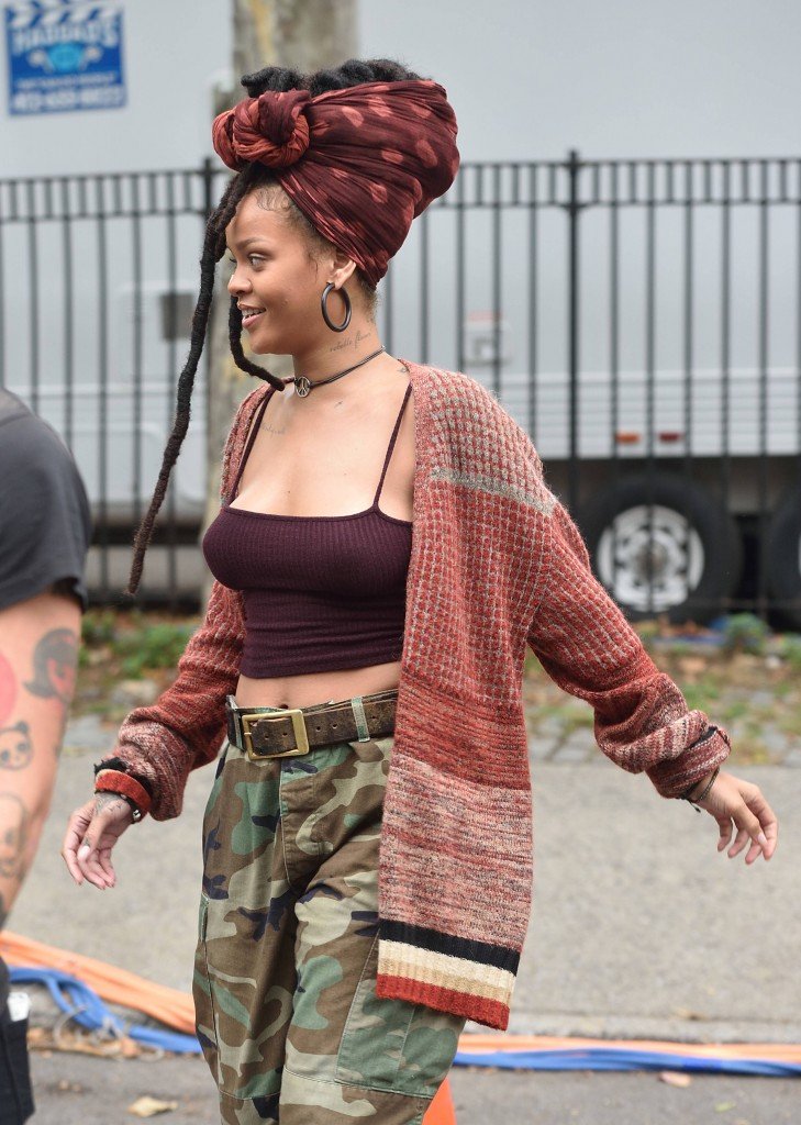 Rihanna Pokies 1