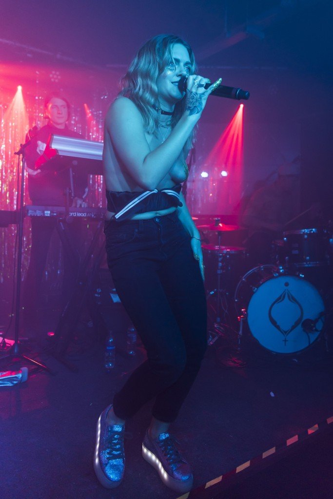 Tove Lo Topless 11
