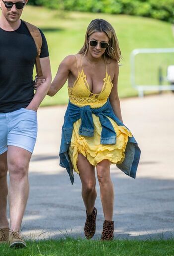 Caroline Flack / carolineflack1 / flackcaroline Nude Leaks Photo 536