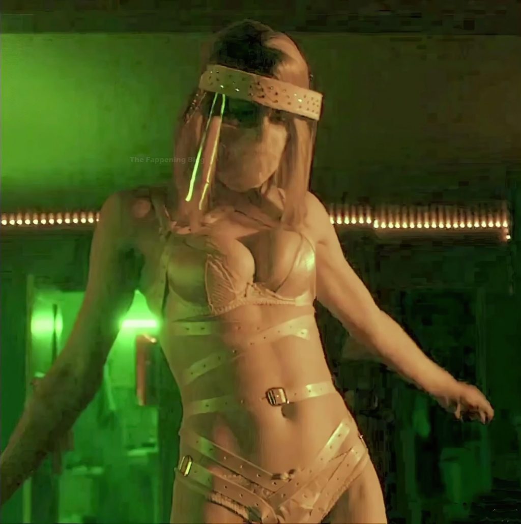 Alexandra Daddario Sexy