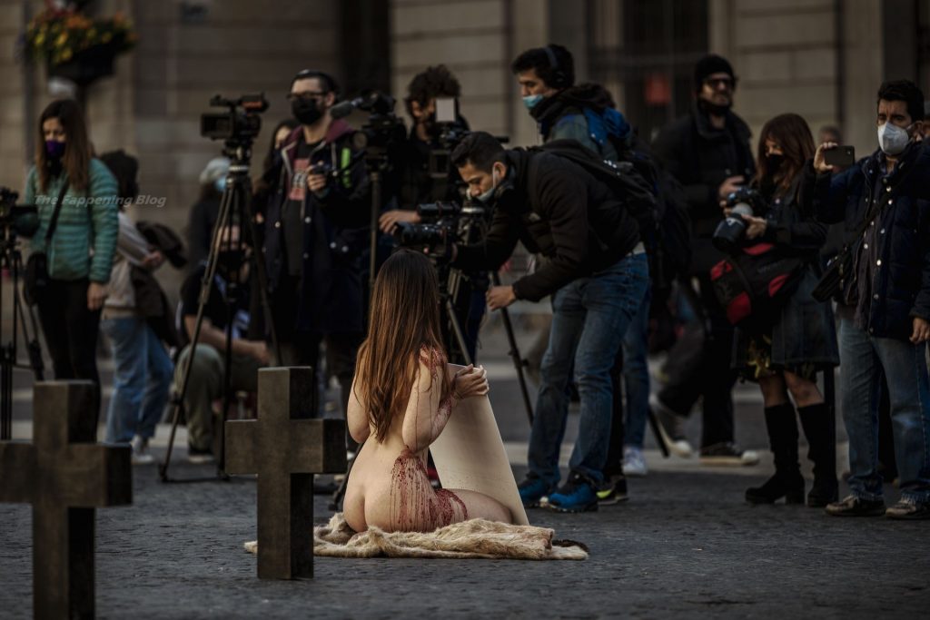 Naked woman