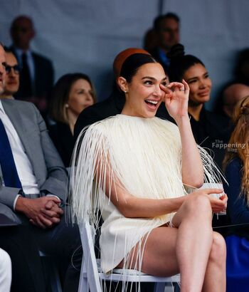 Gal Gadot / gal_gadot / https: / inked_hriss Nude Leaks OnlyFans Photo 1110