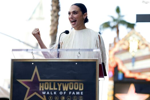 Gal Gadot / gal_gadot / https: / inked_hriss Nude Leaks OnlyFans Photo 1111