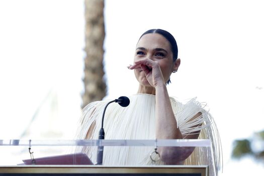 Gal Gadot / gal_gadot / https: / inked_hriss Nude Leaks OnlyFans Photo 1112